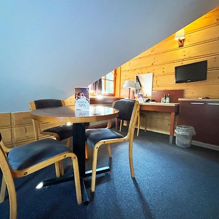 Hotel 365 Kielce Eksteriør billede
